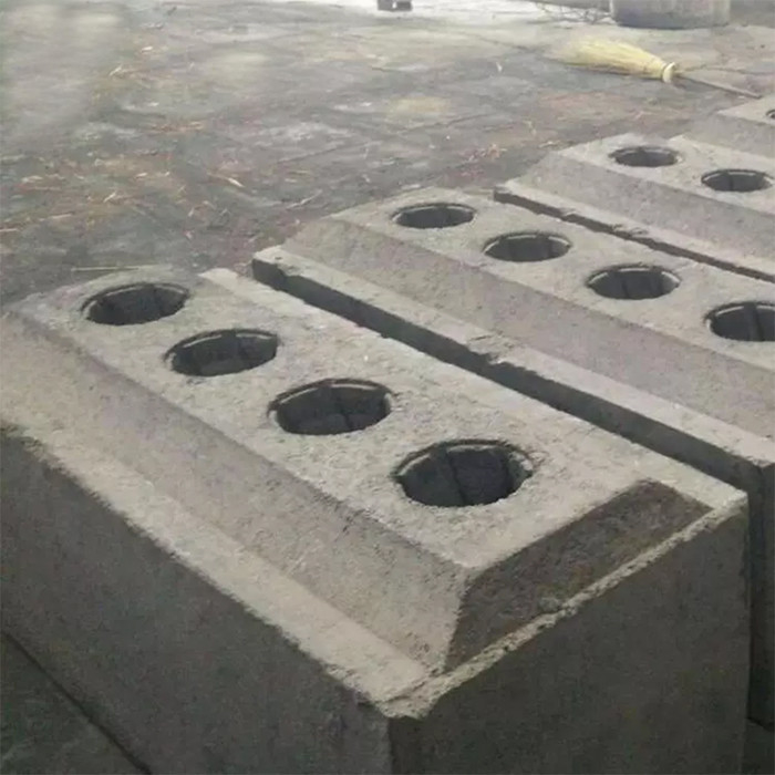 1.5-1.7 G/cm3 Densité apparente Matériau d'anode de graphite avec une teneur en soufre de 0,05-0,1%