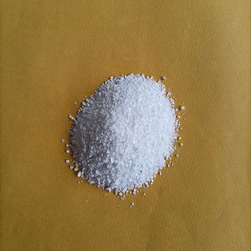 Utilisé comme flux de brasage pour l' aluminium, les alliages d' aluminium, et l' acier inoxydable, la cryolite de potassium.