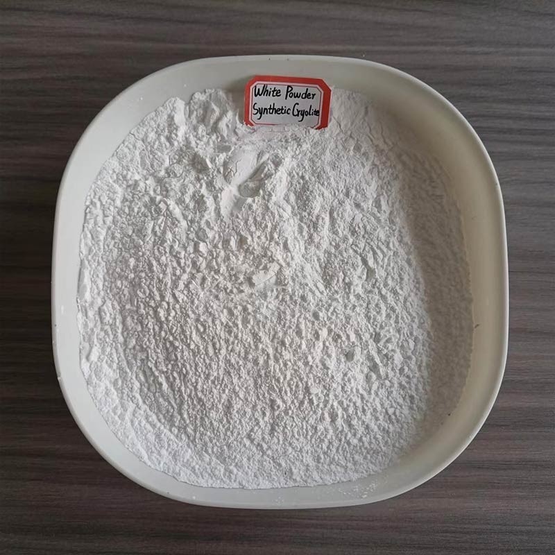 Cryolite de sodium, composition stable et pour l'électrolyse de l'aluminium et la production d'acier pour l'industrie