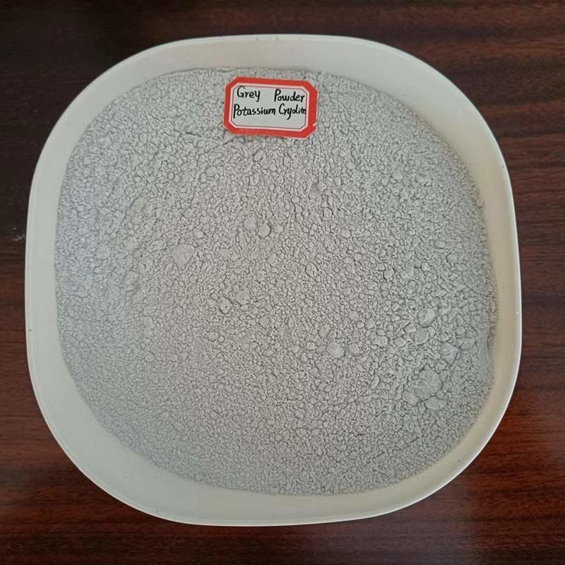Cryolite de potassium poudre blanche insoluble dans l'eau utilisée comme fondant dans les processus de soudage, de brasage et de fabrication de l'aluminium