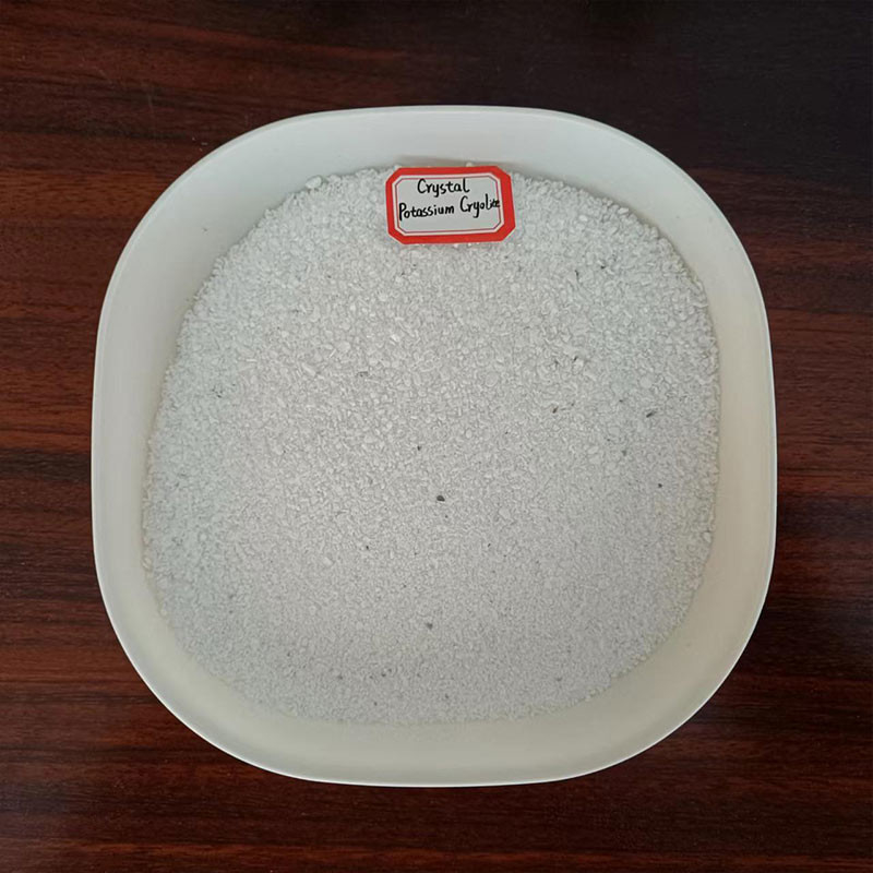 Cryolite de potassium innovant formulé avec des composants uniques pour des performances optimales de fusion d'aluminium