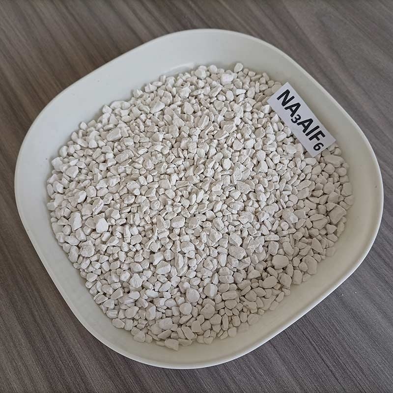 Cryolite synthétique de haute qualité Na3alf6 Solubilité supérieure pour les productions métallurgiques avancées