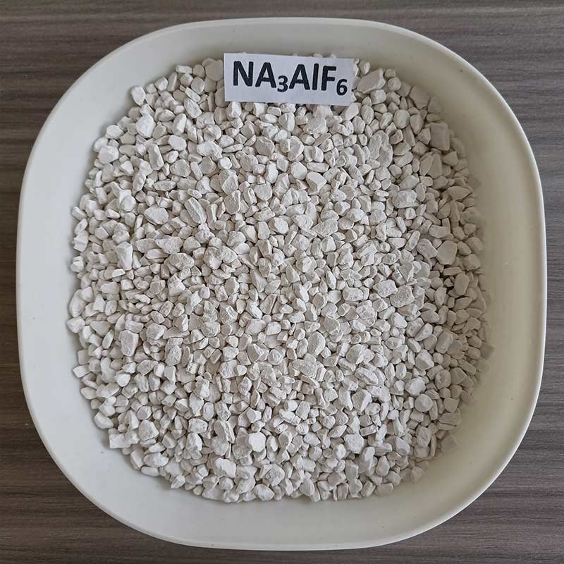 Cryolite synthétique de haute qualité Na3alf6 Solubilité supérieure pour les productions métallurgiques avancées