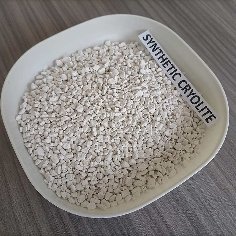 Cryolite de sodium blanc / non blanc avec une pureté chimique supérieure pour diverses applications industrielles