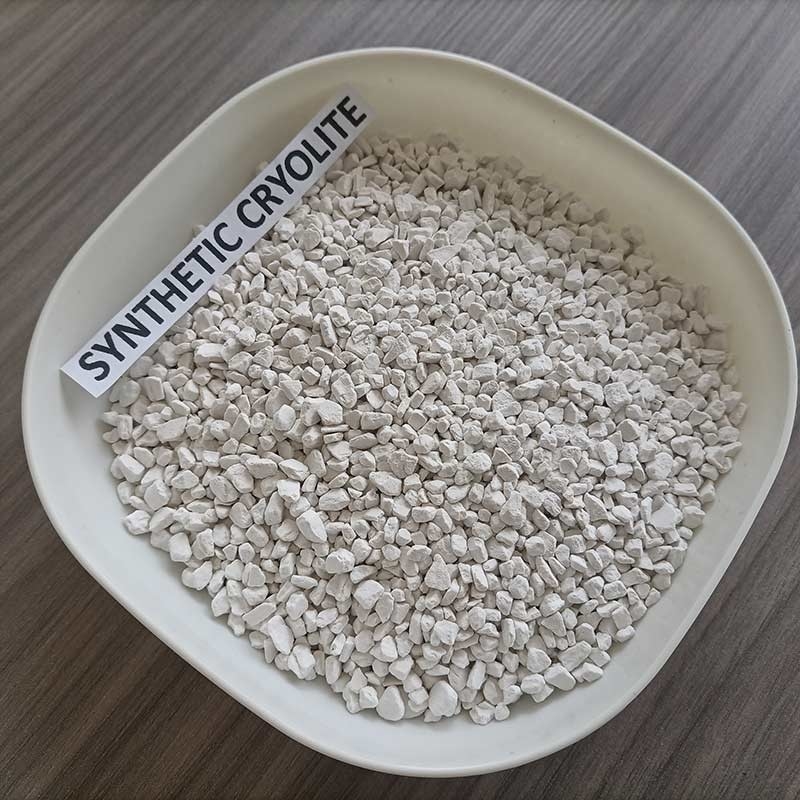 Cryolite de sodium blanc / non blanc avec une pureté chimique supérieure pour diverses applications industrielles