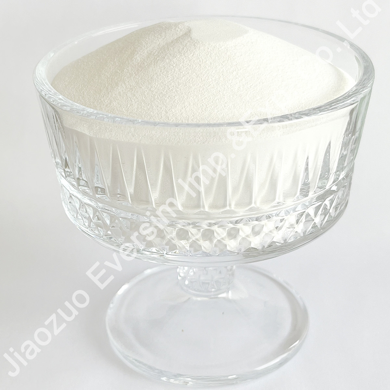 Poids moléculaire 83,98 Poudre blanche AlF3 Fluorure d'aluminium pour la fabrication de lentilles optiques