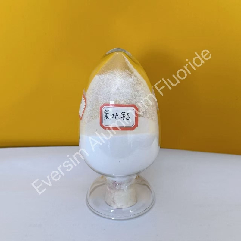 Fluorure d'aluminium utilisé dans l'industrie du glaçage en céramique