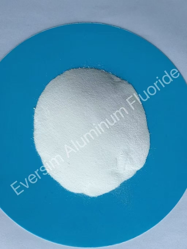 Produits chimiques Poids moléculaire 83,98 CAS7784-18-1 Fluorure d'aluminium Alf3 pour le flux de glaçure céramique