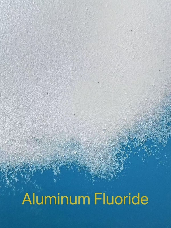 Produits chimiques Poids moléculaire 83,98 CAS7784-18-1 Fluorure d'aluminium Alf3 pour le flux de glaçure céramique