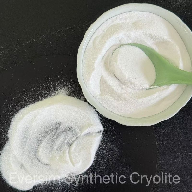 Produit chimique de qualité supérieure CH-1/CM-1 sable blanc Cryolite synthétique Na3AlF6 pour l'industrie céramique