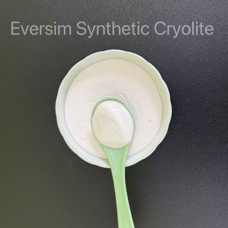 Produit chimique Cryolite synthétique Na3AlF6 Poids moléculaire 209,94 pour l'industrie abrasive