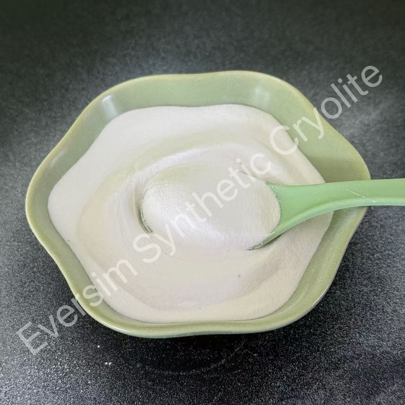 Produit chimique de qualité supérieure CAS13775-53-6 Cryolite synthétique sableux blancs pour l'industrie de l'aluminium électrolytique