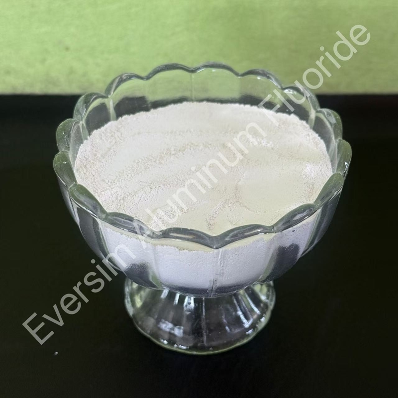 CAS7784-18-1 de haute pureté poudre blanche AlF3 cristaux de fluorure d'aluminium pour la production d'abrasifs