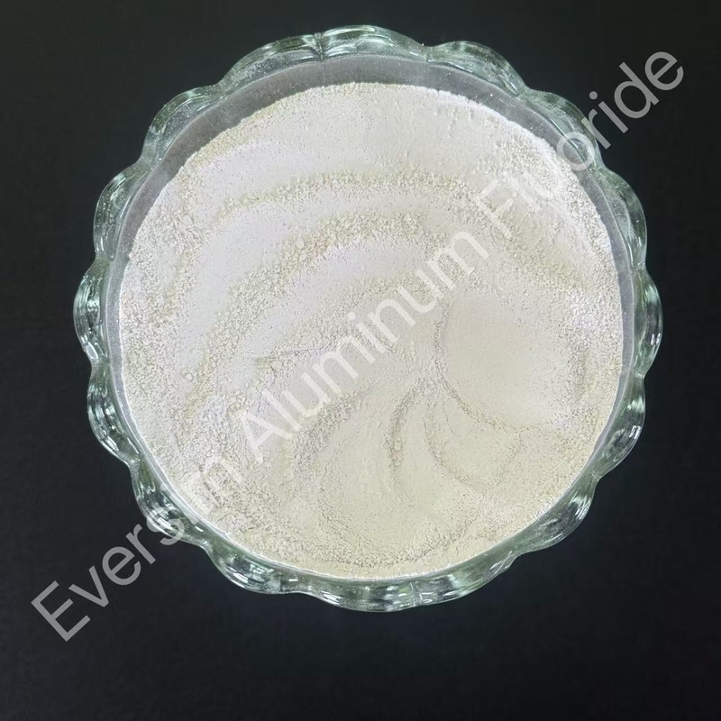 Produits chimiques CAS7784-18-1 Poudre blanche AlF3 Fluorure d'aluminium dans l'industrie céramique et abrasive