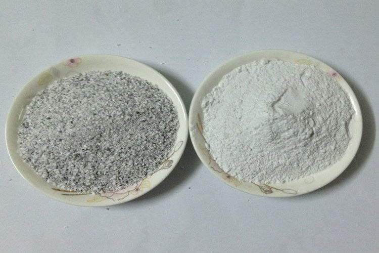 Saupoudrez le point de fusion synthétique de la cryolithe 1025℃ de 98% 20 - couleur blanche/grise de la maille 325