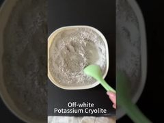 Cryolite de potassium à couleur claire