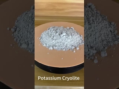 Cryolite de potassium à couleur claire